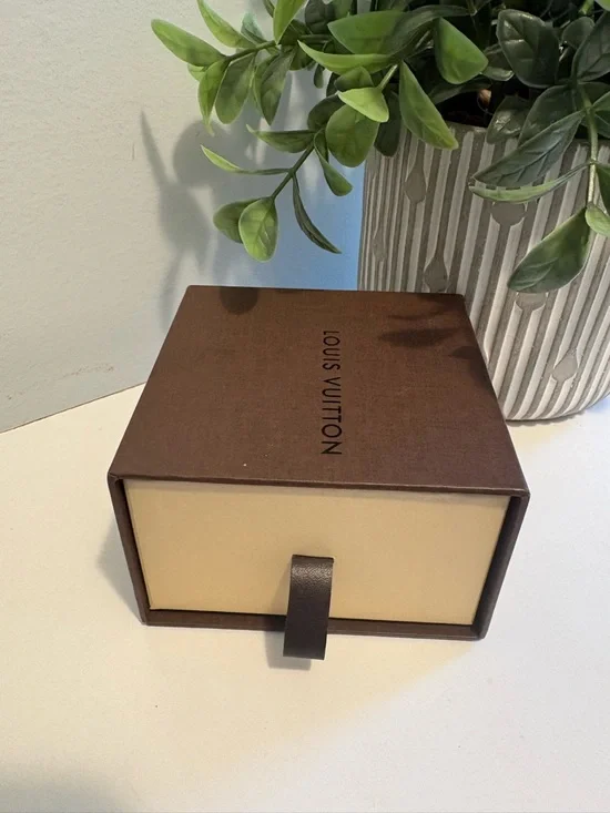 Louis Vuitton Empty Box - Picture 2 of 4